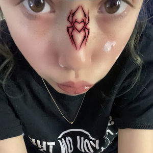 Meet your Posher, Lexxus